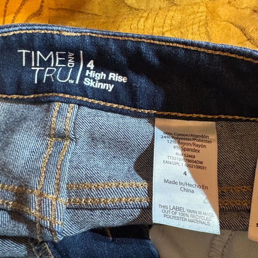 NWOT Time and Tru Dark Blue Women's Jeans - Picture 3 of 3